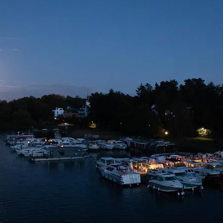 Waterview - Schwimmendes Auf Dem Wasser Mit Blick Zur Havel, Inkl Motorboot Zur Nutzung *
